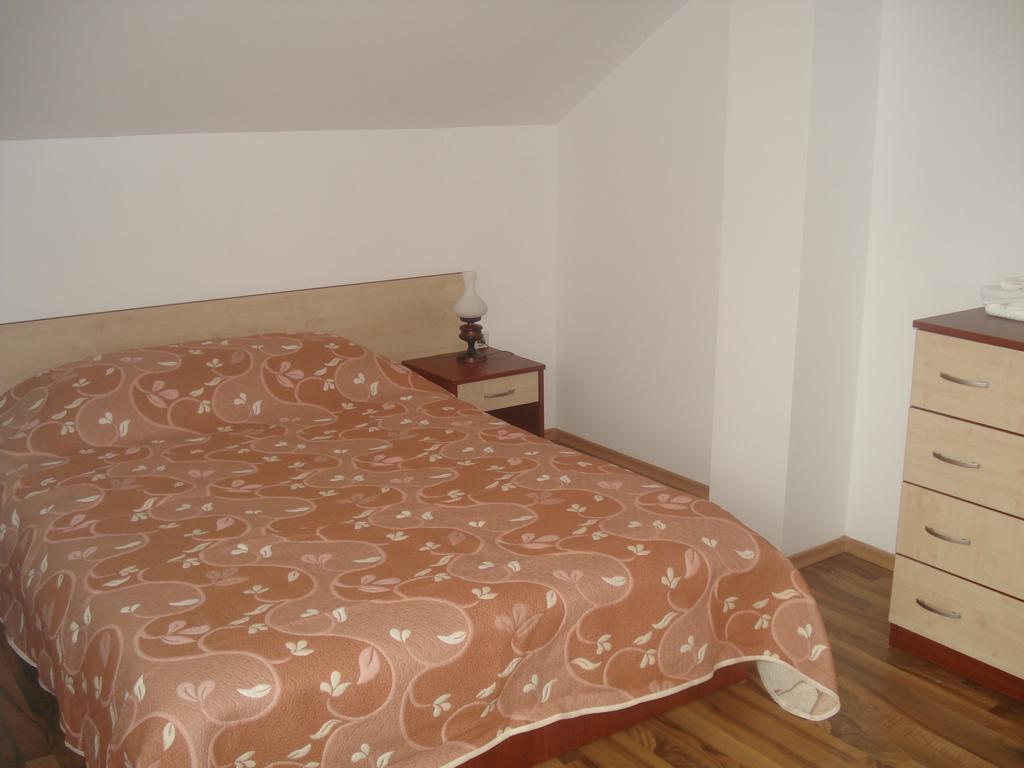 Kisiovi Apartment デヴィン エクステリア 写真