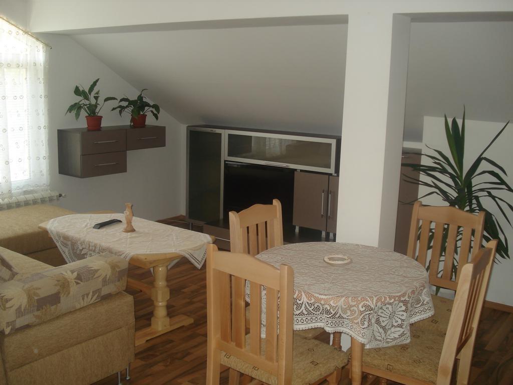 Kisiovi Apartment デヴィン エクステリア 写真